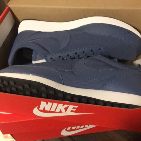 Nike retro sneakers - Picture 2 of 2